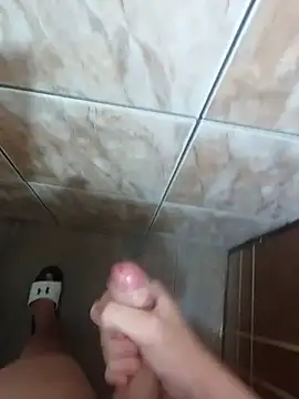 Snapshot of Felipe_20cm chatting on 02-23-26, 05:05 Felipe 20cm online show from 02-23-26, 05:05