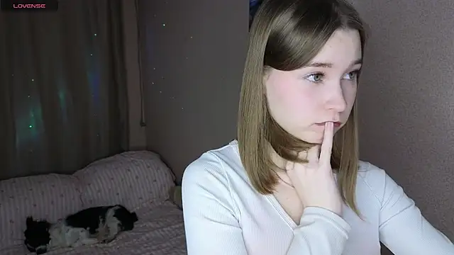 Snapshot of vickky_shy chatting on 01-14-26, 05:51 vickky shy online show from 01-14-26, 05:51