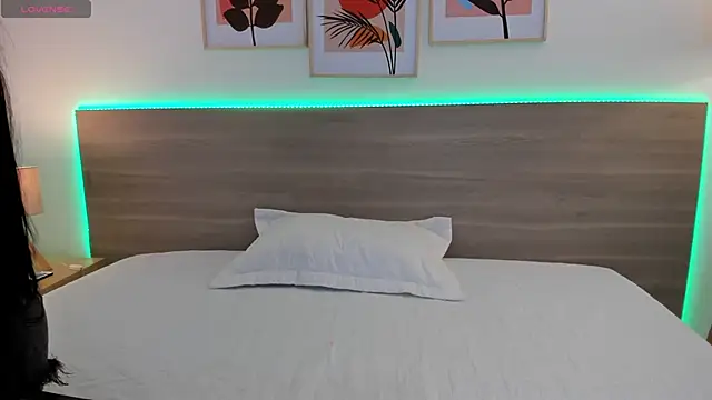 Snapshot of _Caamilaa_ chatting on 02-24-26, 06:06 Caamilaa online show from 02-24-26, 06:06