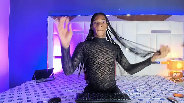 Snapshot of Hilaryguzman chatting on 01-15-26, 01:59 Hilaryguzman online show from 01-15-26, 01:59