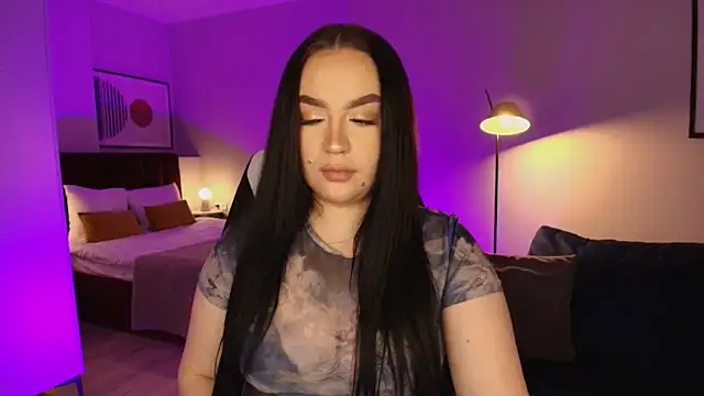 tinafox  online show from 02-15-26, 08:13