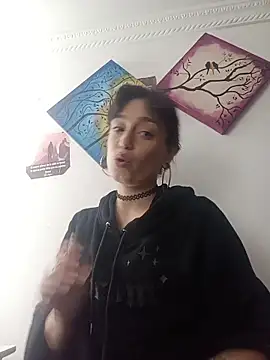 Snapshot of JenniQ69 chatting on 02-04-26, 01:28 JenniQ69 online show from 02-04-26, 01:28