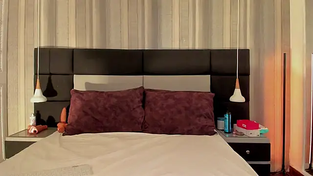 pamelamendez 1 online show from 02-10-26, 03:54