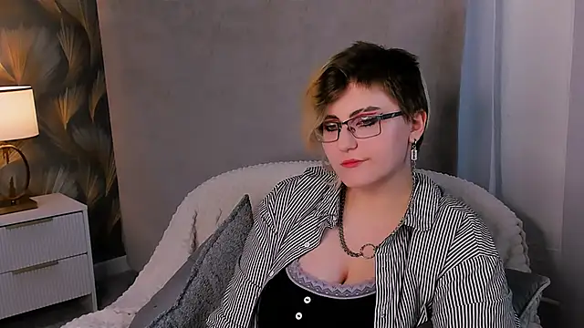 Snapshot of ABSI_GLITCH chatting on 02-11-26, 06:07 ABSI GLITCH online show from 02-11-26, 06:07