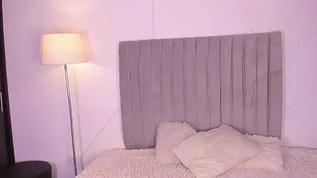 Snapshot of im_charles chatting on 02-12-26, 08:37 im charles online show from 02-12-26, 08:37