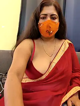 Snapshot of Poly_bhabi chatting on 02-16-26, 11:01 Poly bhabi online show from 02-16-26, 11:01