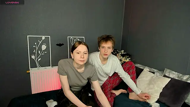 Lola Raivis  online show from 02-15-26, 07:32