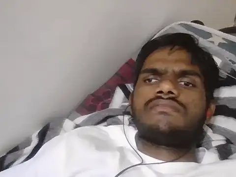 Snapshot of REDDY89 chatting on 01-15-26, 02:21 REDDY89 online show from 01-15-26, 02:21