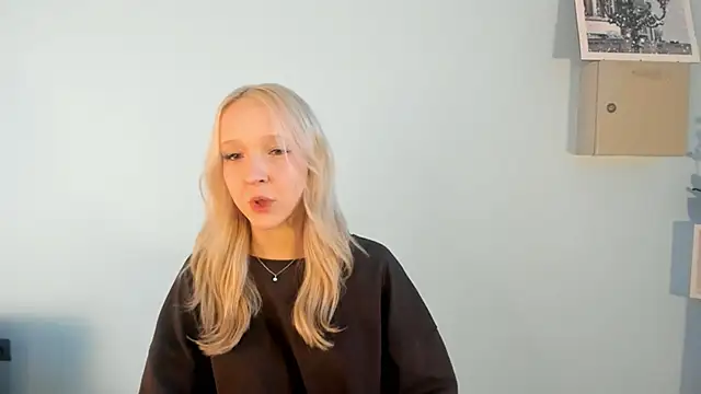 LatrinaNivala online show from 01-16-26, 11:36