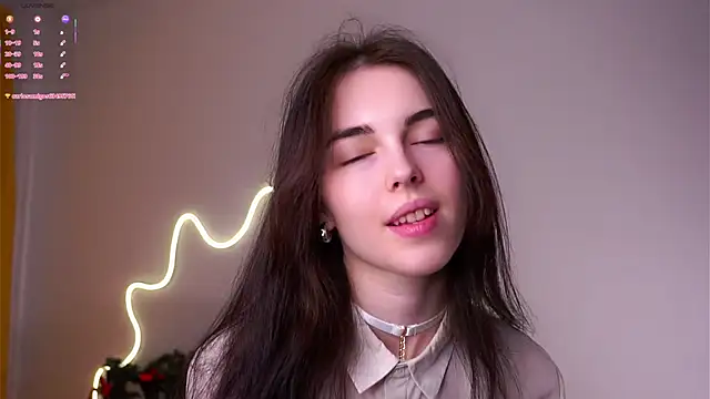 Snapshot of MirnaTellado chatting on 02-04-26, 06:03 MirnaTellado online show from 02-04-26, 06:03