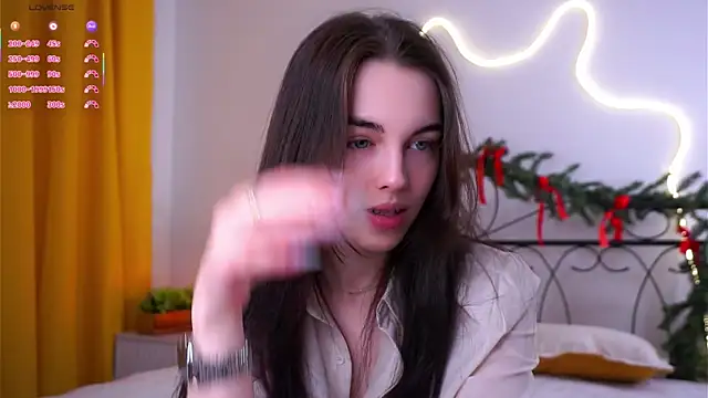 Snapshot of MirnaTellado chatting on 02-19-26, 07:10 MirnaTellado online show from 02-19-26, 07:10