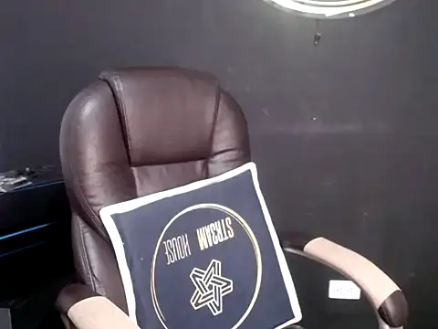 luisandri  online show from 02-03-26, 10:26