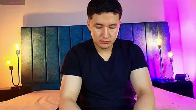 Alexander Connor online show from 04-18-26, 12:09