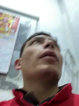 Snapshot of santiObrero chatting on 02-06-26, 09:29 santiObrero online show from 02-06-26, 09:29