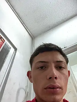 Snapshot of santiObrero chatting on 02-11-26, 03:50 santiObrero online show from 02-11-26, 03:50