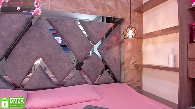 Zamahara Rodriguez online show from 04-05-26, 07:33