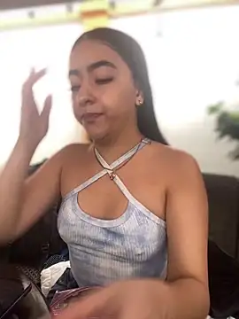 AuroraJohns Pink online show from 02-14-26, 05:53