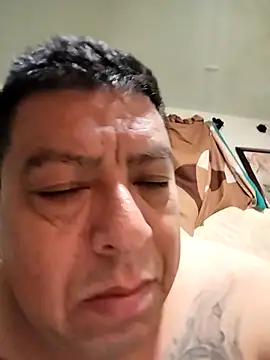 Snapshot of Bigmonstrr chatting on 01-17-26, 05:34 Bigmonstrr online show from 01-17-26, 05:34