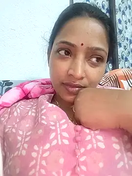 Snapshot of Hot-Tinaa chatting on 02-17-26, 02:46 Hot-Tinaa online show from 02-17-26, 02:46