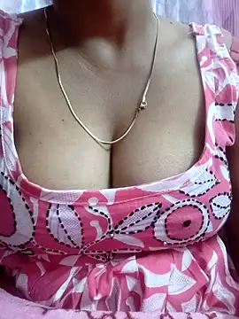 Snapshot of Hot-Tinaa chatting on 02-28-26, 12:22 Hot-Tinaa online show from 02-28-26, 12:22