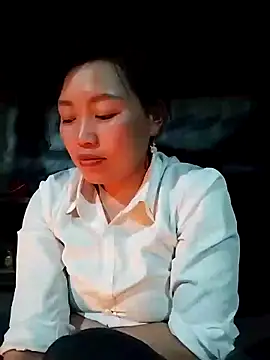 Snapshot of lia-coy chatting on 02-12-26, 12:44 lia-coy online show from 02-12-26, 12:44