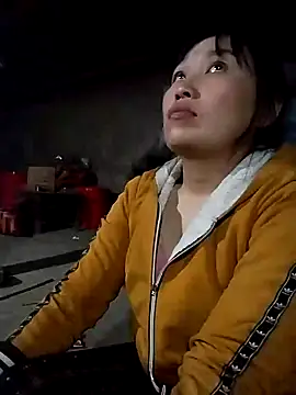 Snapshot of lia-coy chatting on 02-19-26, 03:19 lia-coy online show from 02-19-26, 03:19