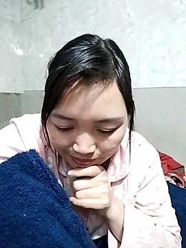 Snapshot of lia-coy chatting on 02-21-26, 11:33 lia-coy online show from 02-21-26, 11:33