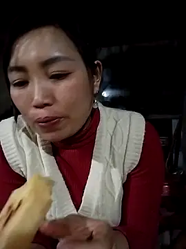 Snapshot of lia-coy chatting on 02-23-26, 03:20 lia-coy online show from 02-23-26, 03:20