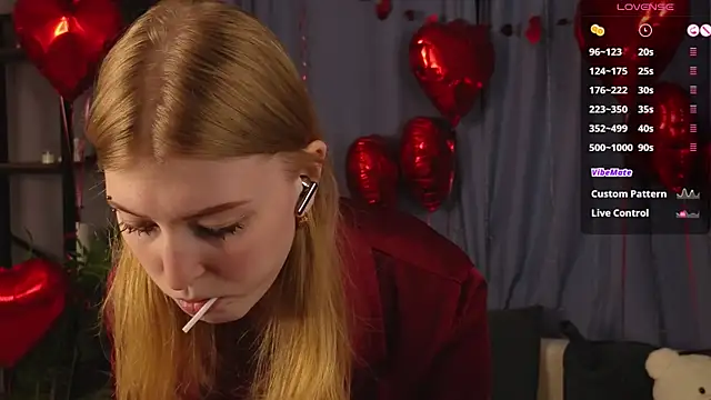 Snapshot of LanaRoxxy chatting on 02-15-26, 11:30 LanaRoxxy online show from 02-15-26, 11:30