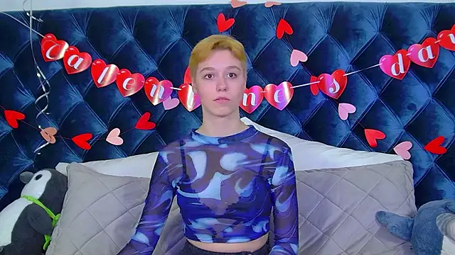 Snapshot of AgataGate chatting on 02-10-26, 03:38 AgataGate online show from 02-10-26, 03:38