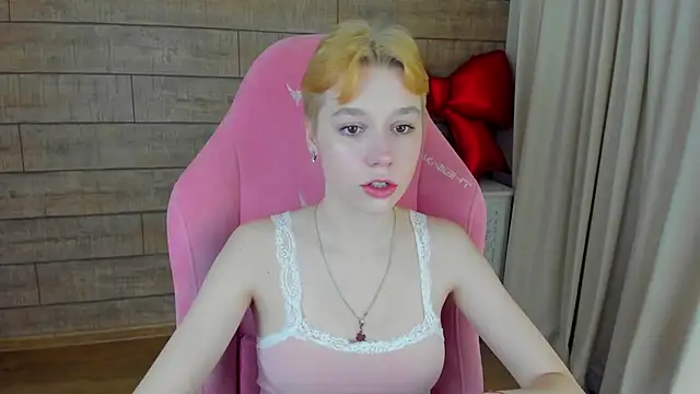 Snapshot of AgataGate chatting on 02-18-26, 04:08 AgataGate online show from 02-18-26, 04:08