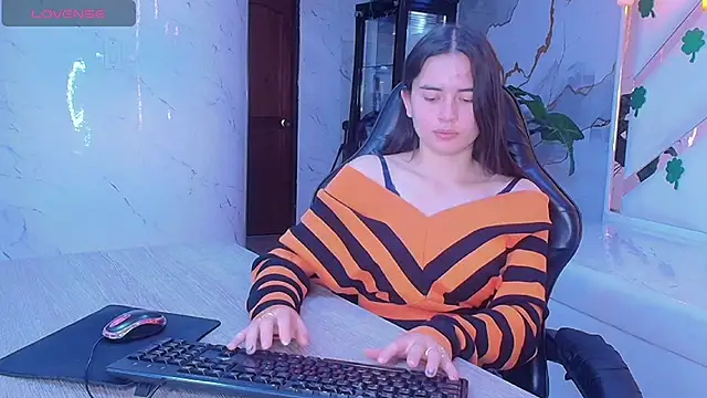 Qetsyah tf online show from 03-24-26, 01:49