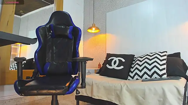 Dusan Grey77 online show from 02-19-26, 04:08