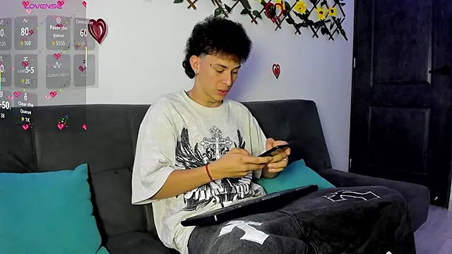 Snapshot of Maxxx_bigcockx chatting on 02-05-26, 04:06 Maxxx bigcockx online show from 02-05-26, 04:06