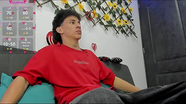 Snapshot of Maxxx_bigcockx chatting on 02-10-26, 03:21 Maxxx bigcockx online show from 02-10-26, 03:21