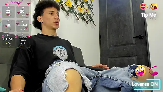 Snapshot of Maxxx_bigcockx chatting on 02-26-26, 03:16 Maxxx bigcockx online show from 02-26-26, 03:16