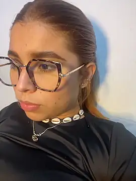 Snapshot of baddieasiantv chatting on 02-03-26, 02:53 baddieasiantv online show from 02-03-26, 02:53