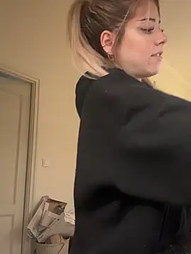 MelliMoon online show from 03-04-26, 11:38