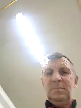 Snapshot of andrei73200 chatting on 02-02-26, 02:27 andrei73200 online show from 02-02-26, 02:27