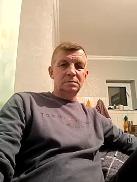 Snapshot of andrei73200 chatting on 02-13-26, 04:03 andrei73200 online show from 02-13-26, 04:03