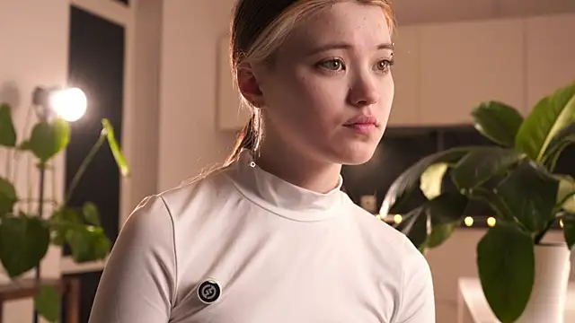 Snapshot of EleniRoeber chatting on 03-02-26, 04:14 EleniRoeber online show from 03-02-26, 04:14