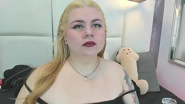 Martina armos online show from 02-13-26, 01:40