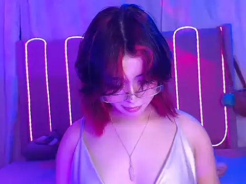 Snapshot of Raven_Goth8 chatting on 02-24-26, 04:43 Raven Goth8 online show from 02-24-26, 04:43