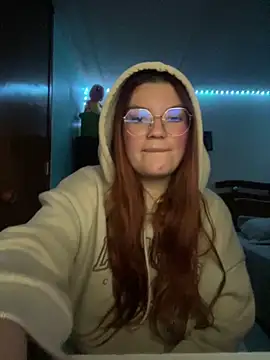 Snapshot of Vixroy7 chatting on 02-01-26, 02:10 Vixroy7 online show from 02-01-26, 02:10