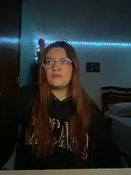 Snapshot of Vixroy7 chatting on 02-21-26, 12:33 Vixroy7 online show from 02-21-26, 12:33