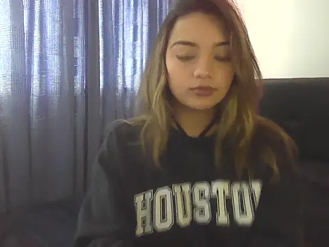 Snapshot of Itsgabyx chatting on 02-12-26, 06:03 Itsgabyx online show from 02-12-26, 06:03