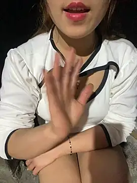 Snapshot of Lonasex99 chatting on 02-13-26, 12:56 Lonasex99 online show from 02-13-26, 12:56