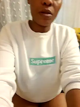 Barbieee1301 online show from 02-22-26, 07:23