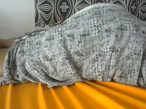 Snapshot of Pearlod2 chatting on 02-01-26, 11:14 Pearlod2 online show from 02-01-26, 11:14