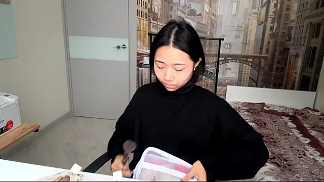 Snapshot of SweetMiaXO chatting on 02-06-26, 10:13 SweetMiaXO online show from 02-06-26, 10:13